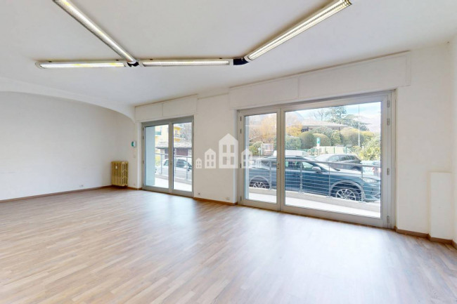 Retail space for rent in Pont-Saint-Martin