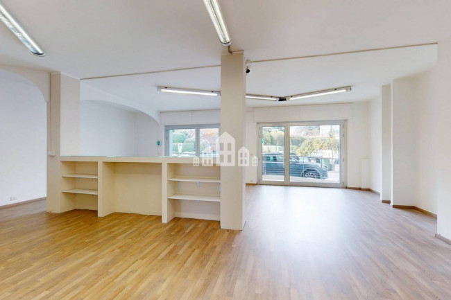 Retail space for rent in Pont-Saint-Martin