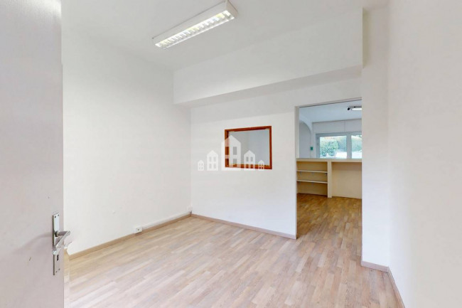 Retail space for rent in Pont-Saint-Martin