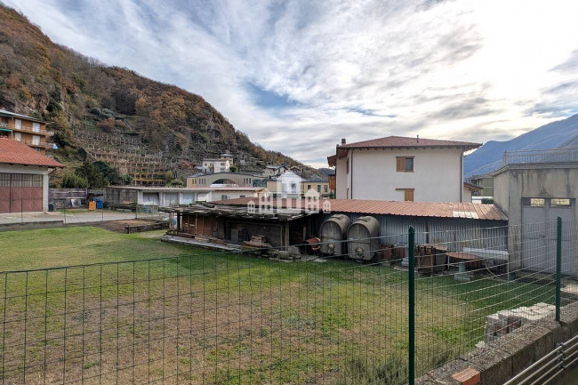 Retail space for rent in Pont-Saint-Martin