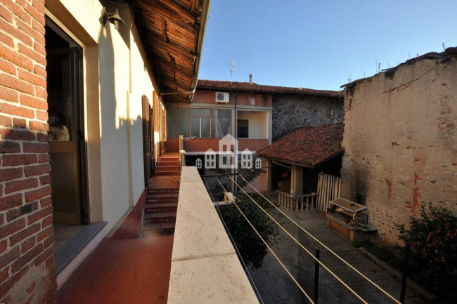 Casa semindipendente in vendita a Ozegna