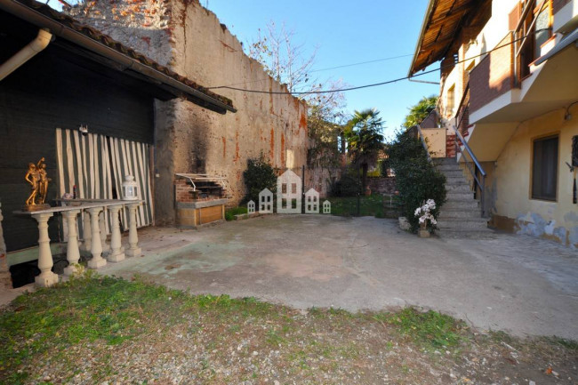 Casa semindipendente in vendita a Ozegna