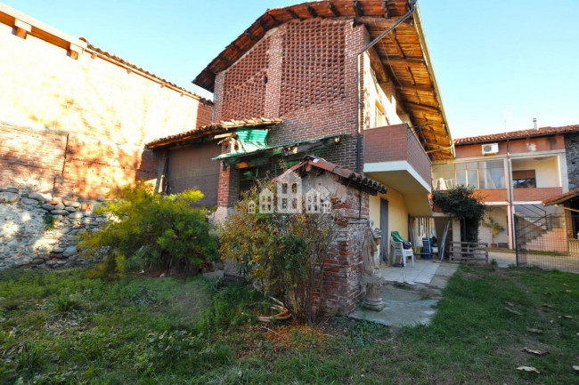 Casa semindipendente in vendita a Ozegna