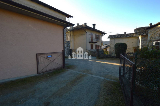 Appartamento indipendente in affitto a Valchiusa