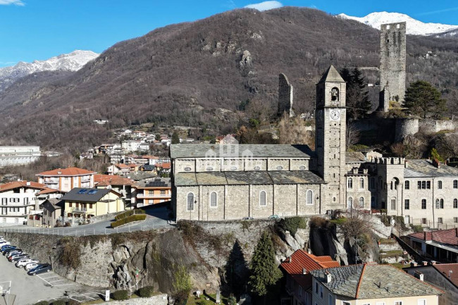 Palazzina in vendita a Pont-Canavese