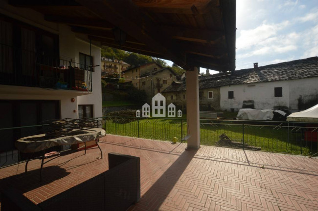 Casa indipendente in vendita a Brosso