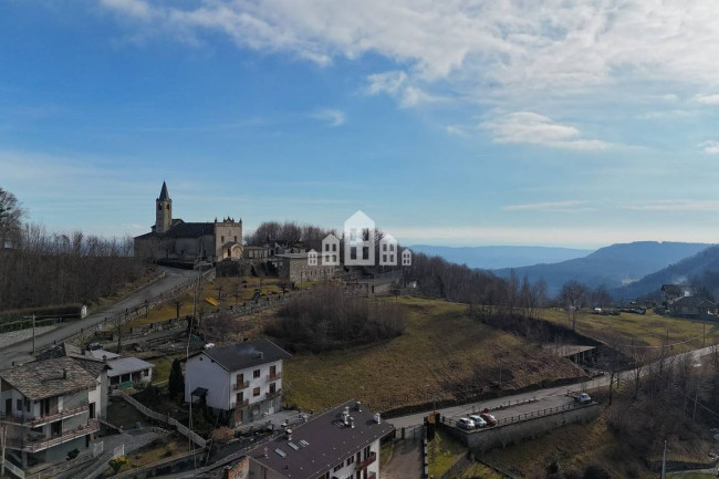 Casa indipendente in vendita a Brosso