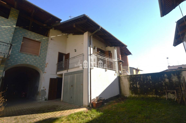 Casa semindipendente in vendita a Salassa