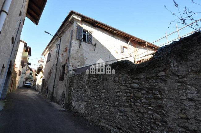 Casa semindipendente in vendita a Cuorgnè