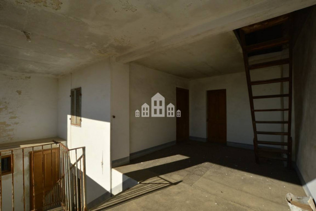 Casa semindipendente in vendita a Val di Chy