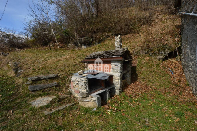 Casa semindipendente in vendita a Traversella