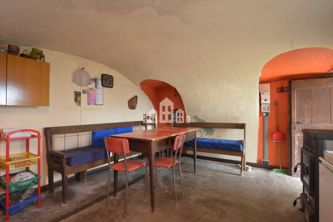 Casa semindipendente in vendita a Traversella