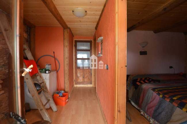 Casa semindipendente in vendita a Traversella