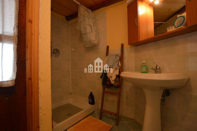 Casa semindipendente in vendita a Traversella