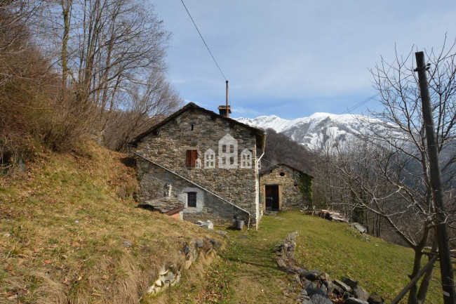 Casa semindipendente in vendita a Traversella