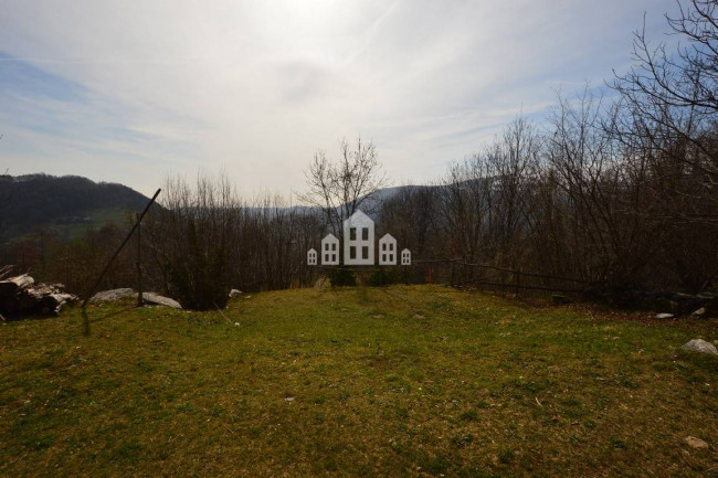 Casa semindipendente in vendita a Traversella