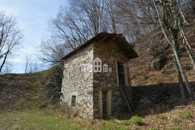 Casa semindipendente in vendita a Traversella
