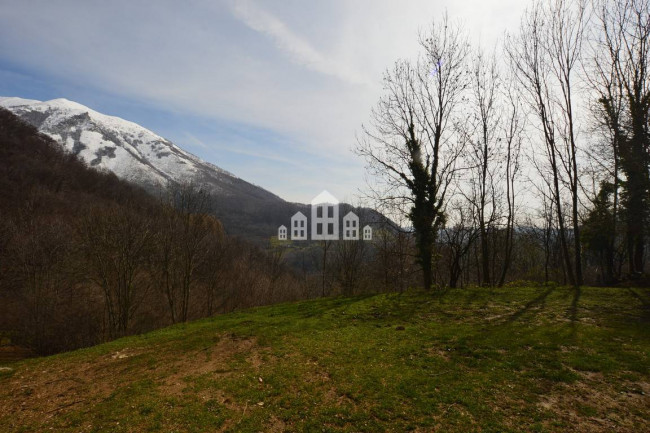 Casa semindipendente in vendita a Traversella