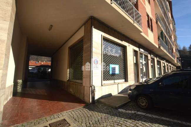 Locale commerciale in vendita a Pont-Canavese