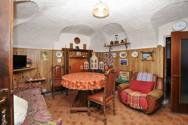 Casa semindipendente in vendita a Pratiglione