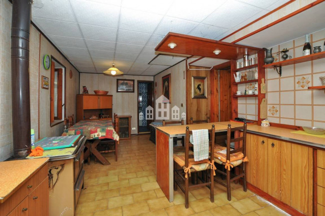 Casa semindipendente in vendita a Pratiglione