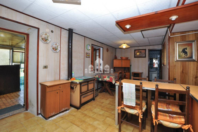 Casa semindipendente in vendita a Pratiglione