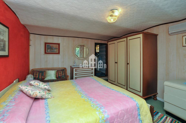 Casa semindipendente in vendita a Pratiglione