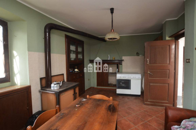 Casa semindipendente in vendita a Rueglio