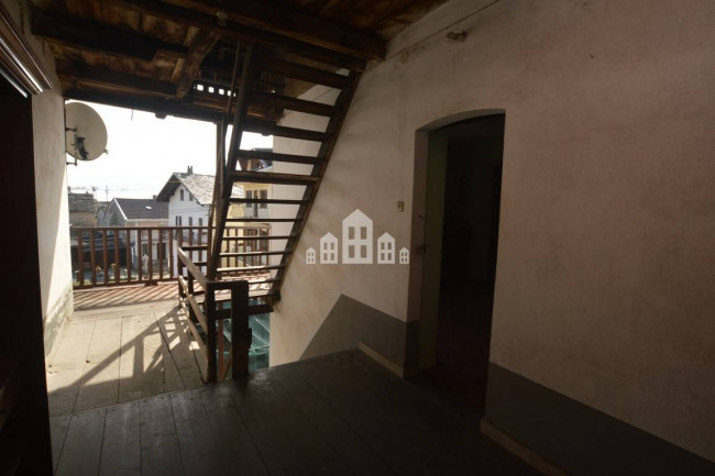 Casa semindipendente in vendita a Rueglio