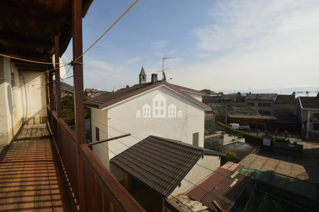 Casa semindipendente in vendita a Rueglio