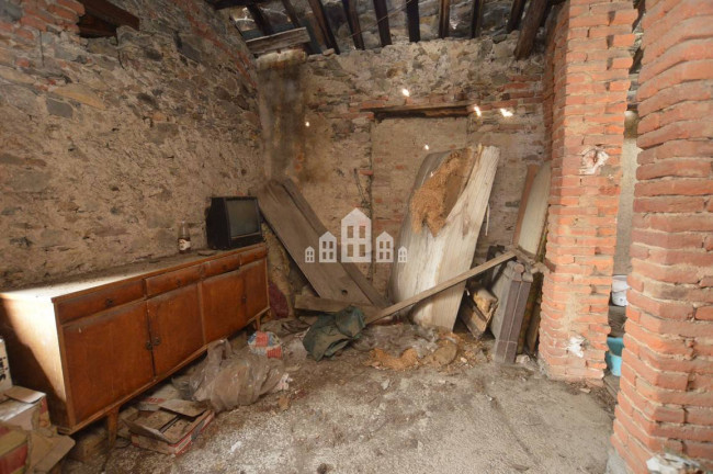 Casa semindipendente in vendita a Rueglio