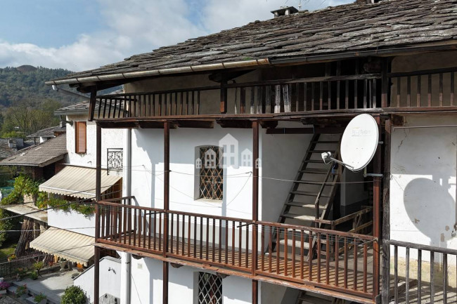 Casa semindipendente in vendita a Rueglio
