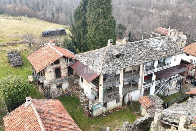 Casa semindipendente in vendita a Canischio