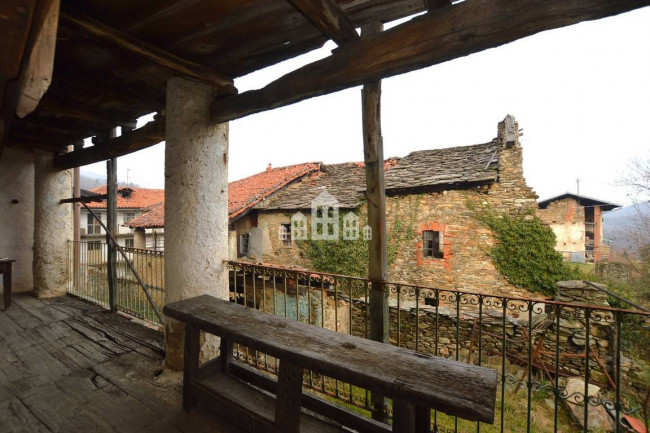 Casa semindipendente in vendita a Canischio