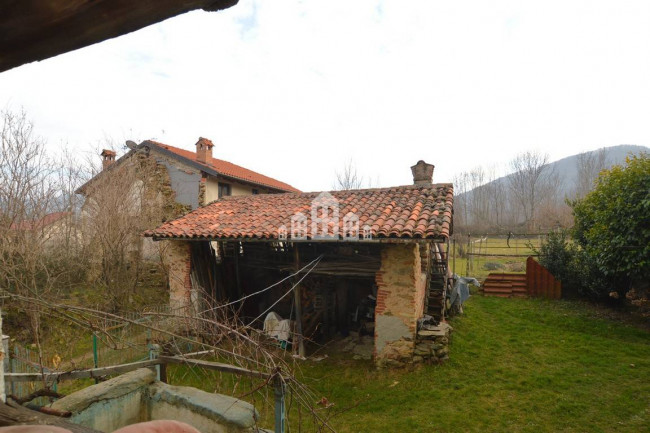 Casa semindipendente in vendita a Canischio
