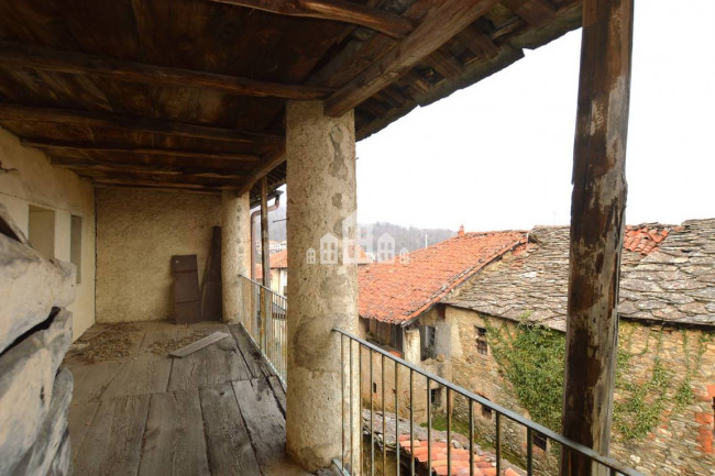 Casa semindipendente in vendita a Canischio