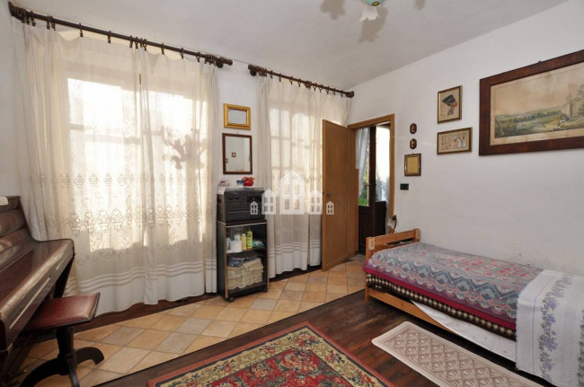 Half-duplex for sale in Ciconio