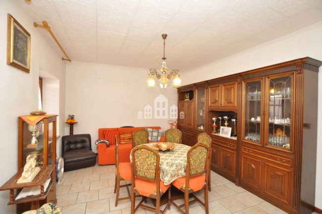 Casa semindipendente in vendita a Cuorgnè