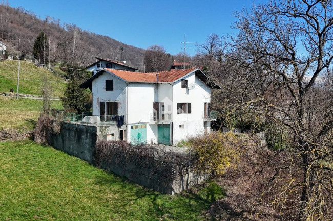 Casa indipendente in vendita a Val di Chy