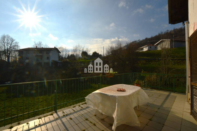 Casa indipendente in vendita a Val di Chy