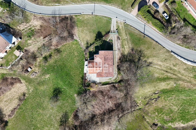Casa indipendente in vendita a Val di Chy