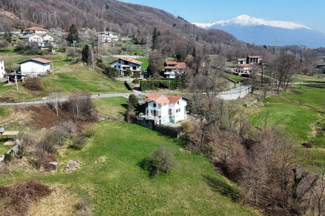 Casa indipendente in vendita a Val di Chy