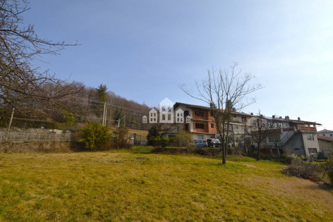 Casa semindipendente in vendita a Val di Chy