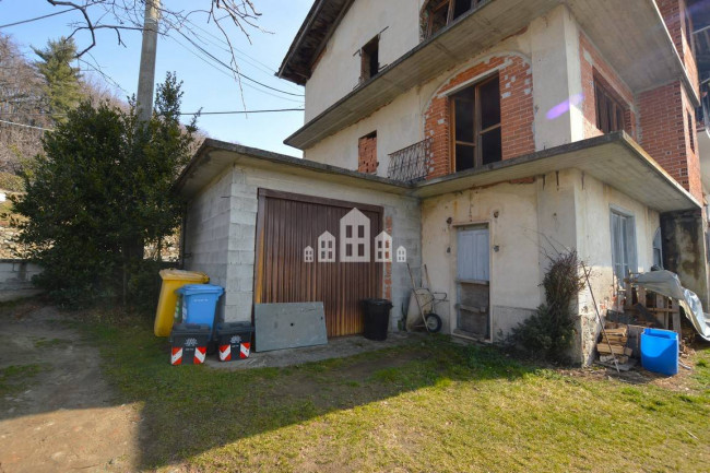 Casa semindipendente in vendita a Val di Chy