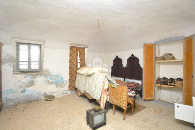 Casa semindipendente in vendita a Val di Chy