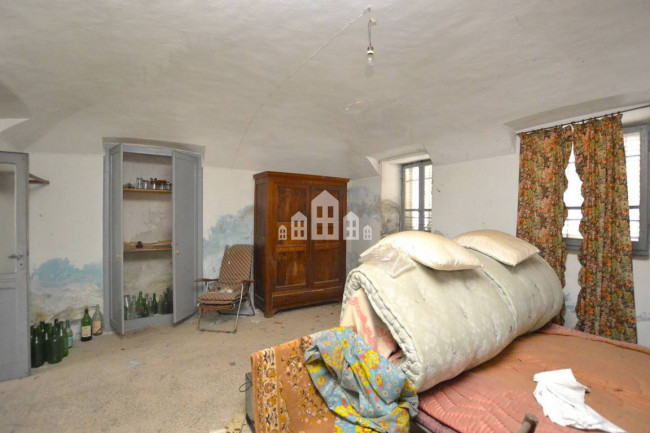 Casa semindipendente in vendita a Val di Chy