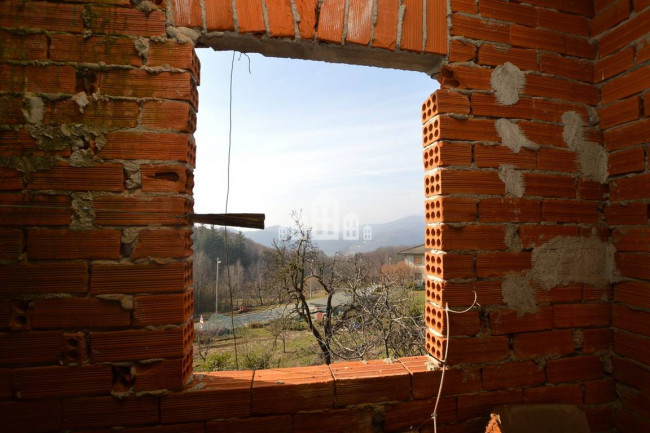 Casa semindipendente in vendita a Val di Chy