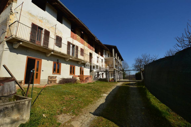 Casa semindipendente in vendita a San Colombano Belmonte