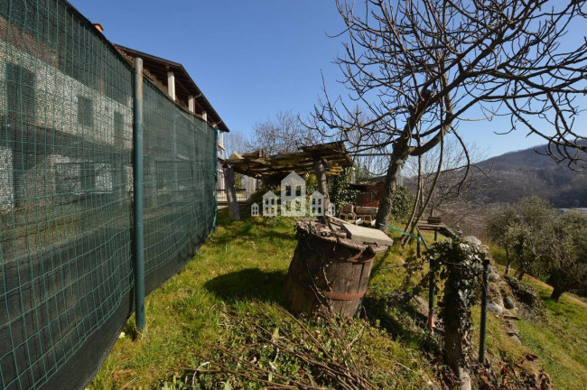 Casa semindipendente in vendita a San Colombano Belmonte