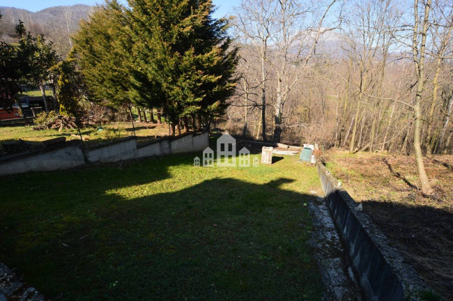 Casa semindipendente in vendita a San Colombano Belmonte